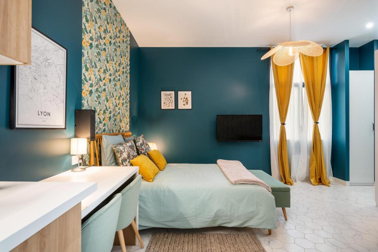 Le Cocon On Dine Apartment Lyon Bagian luar foto