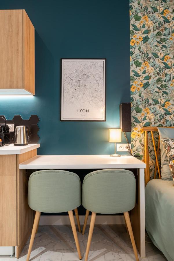 Le Cocon On Dine Apartment Lyon Bagian luar foto