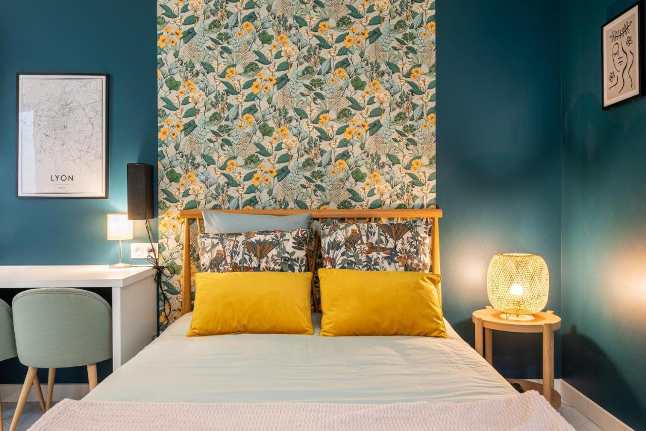 Le Cocon On Dine Apartment Lyon Bagian luar foto