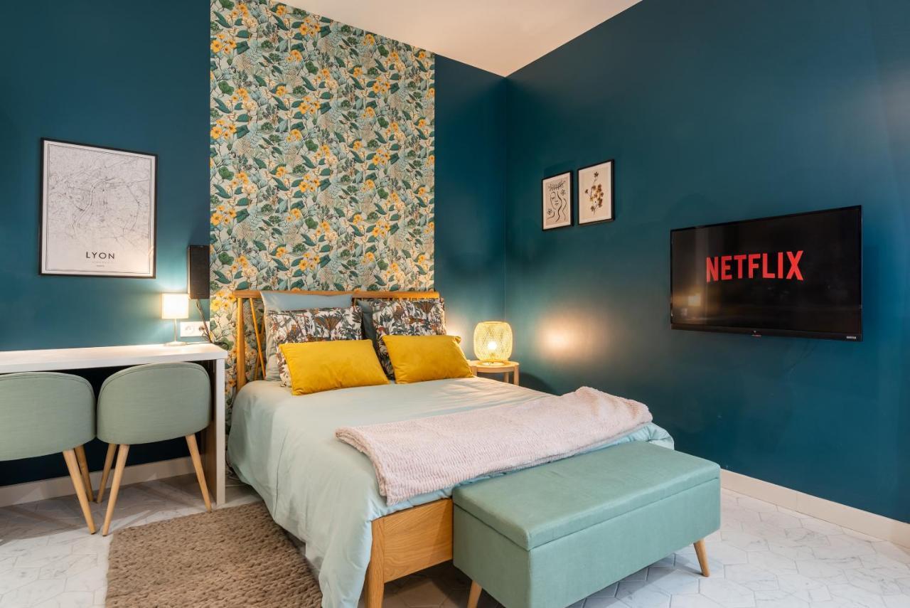 Le Cocon On Dine Apartment Lyon Bagian luar foto
